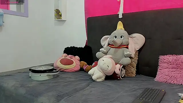 Hanna long online show from June 25, 6:56 pm