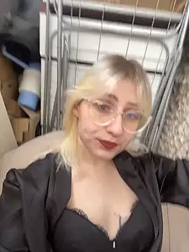 xp blondie online show from June 5, 6:20 am