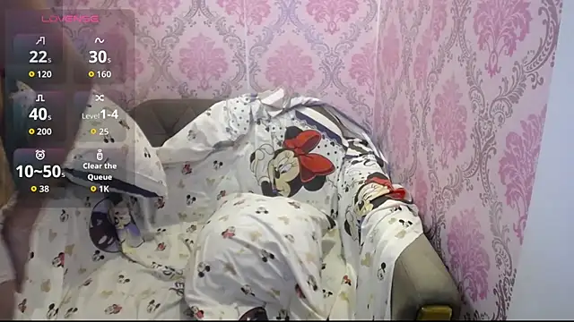 Snapshot of Shaina_Sexy18 chatting on July 12, 10:23 pm Shaina Sexy18 online show from July 12, 10:23 pm