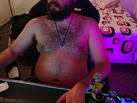 Snapshot of Latinbearhairy chatting on June 12, 4:11 am Latinbearhairy online show from June 12, 4:11 am