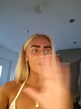 Millymae  online show from June 4, 6:47 pm