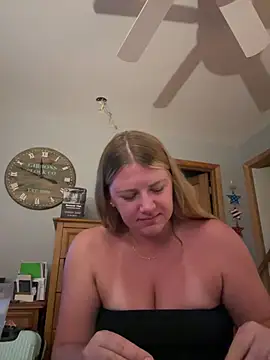 allyanalangell online show from July 25, 3:48 am
