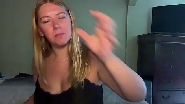 allyanalangell online show from July 29, 4:27 pm
