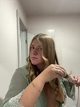 allyanalangell online show from July 30, 8:30 pm