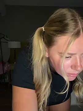 allyanalangell online show from August 1, 2:55 am