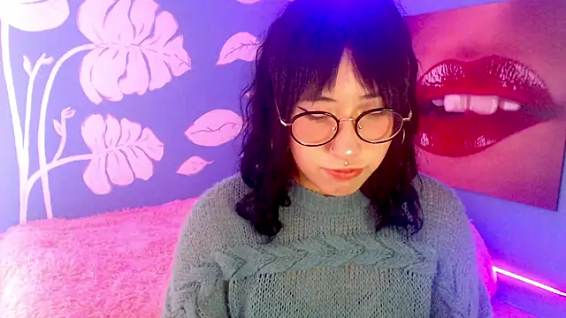 Snapshot of eli_doll chatting on July 16, 11:16 am eli doll online show from July 16, 11:16 am