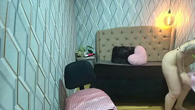 Snapshot of JeannMarie chatting on July 20, 3:10 am JeannMarie online show from July 20, 3:10 am