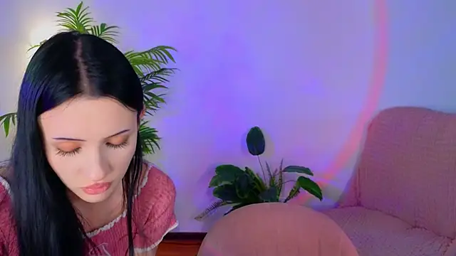 Snapshot of Monica_lar chatting on June 18, 7:41 am Monica lar online show from June 18, 7:41 am