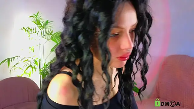 Snapshot of Monica_lar chatting on June 19, 8:51 am Monica lar online show from June 19, 8:51 am