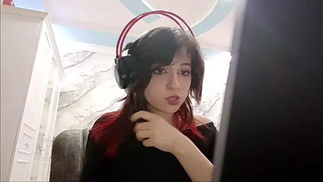 bunnyhoneylovehands online show from July 23, 8:29 pm