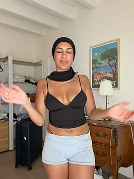 nadiabnssd online show from July 16, 1:28 pm