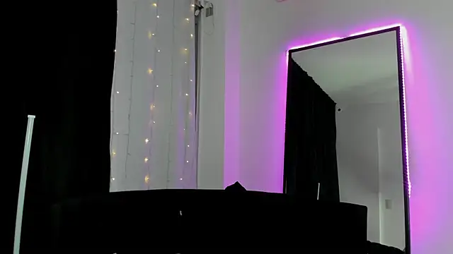 ScarlettJhonsonn online show from June 6, 12:38 am
