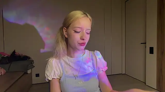Anny qte online show from June 22, 5:43 pm