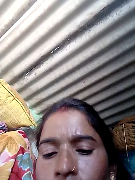 Snapshot of Aarti9080 chatting on June 5, 6:52 am Aarti9080 online show from June 5, 6:52 am