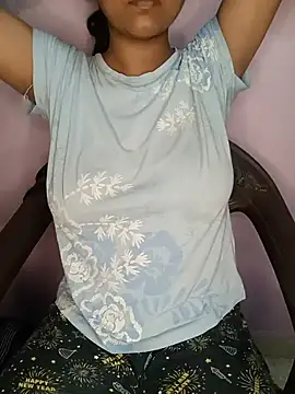 MissRiyaLive online show from July 8, 1:04 pm