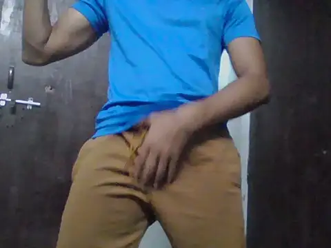 Snapshot of Hottie_Guy_hyd3 chatting on July 28, 10:21 am Hottie Guy hyd3 online show from July 28, 10:21 am