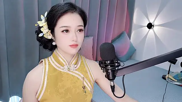 Snapshot of Momo-Wow chatting on July 18, 6:17 am Momo-Wow online show from July 18, 6:17 am
