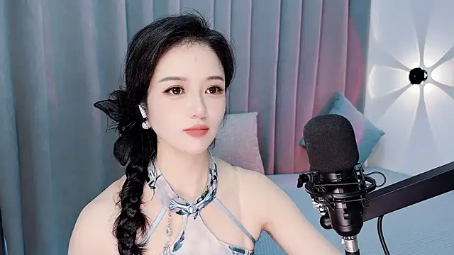 Snapshot of Momo-Wow chatting on July 20, 5:55 am Momo-Wow online show from July 20, 5:55 am