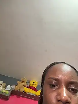 Snapshot of Dulceyesi chatting on June 11, 2:53 am Dulceyesi online show from June 11, 2:53 am