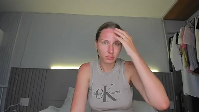 Snapshot of SofiClimbing chatting on February 28, 11:00 am SofiClimbing online show from February 28, 11:00 am