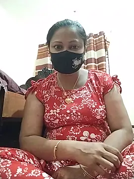 Snapshot of Uma_2 chatting on June 4, 4:57 pm Uma 2 online show from June 4, 4:57 pm