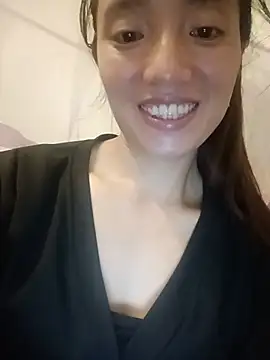 assurl-love online show from June 2, 6:32 pm