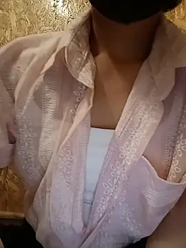assurl-love online show from June 5, 5:29 pm