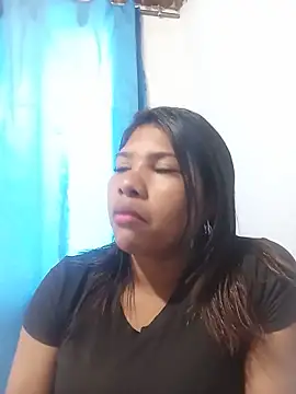 Katiuska ebony online show from June 4, 7:20 pm