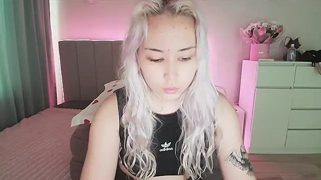 bunnyruby  online show from June 10, 1:43 pm