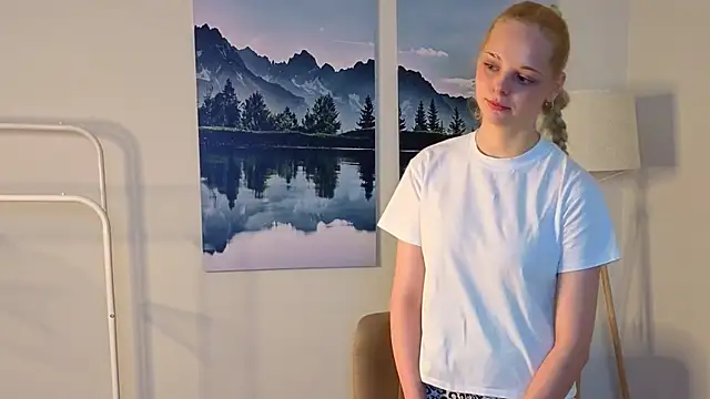 GabrieleHonor online show from June 9, 6:25 am