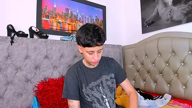 Taylor rossy69 online show from June 5, 7:30 pm