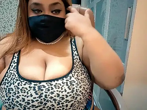 Snapshot of Addictive_Sofiaa chatting on July 28, 6:53 pm Addictive Sofiaa online show from July 28, 6:53 pm