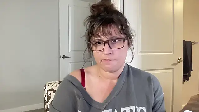 Snapshot of maddiliz chatting on September 20, 12:11 am maddiliz online show from September 20, 12:11 am