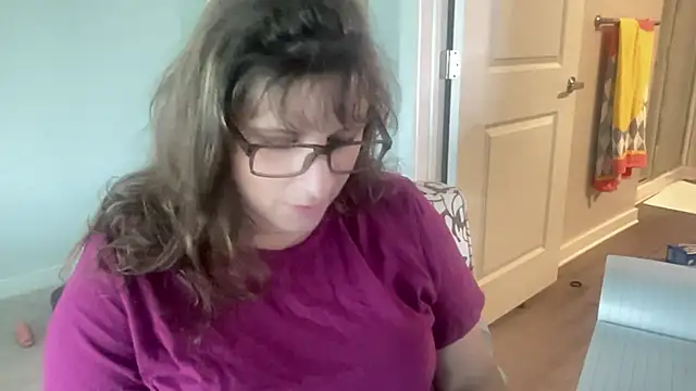 Snapshot of maddiliz chatting on September 24, 4:43 pm maddiliz online show from September 24, 4:43 pm