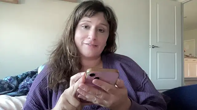 Snapshot of maddiliz chatting on October 22, 3:12 pm maddiliz online show from October 22, 3:12 pm