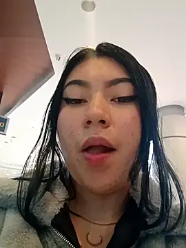  Mia Rivers online show from June 4, 6:03 pm