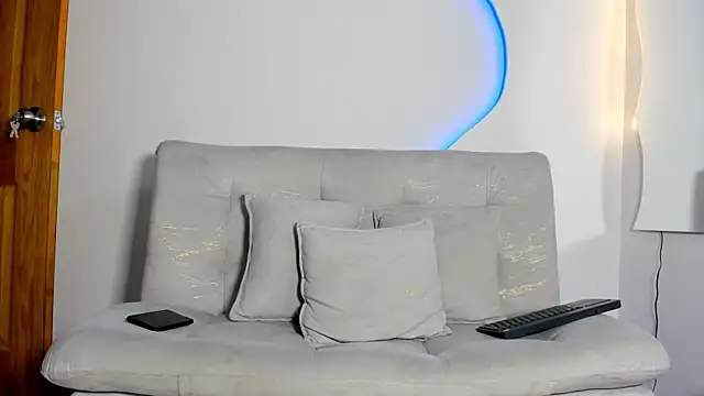 Snapshot of LeoCarter_ chatting on July 8, 1:04 pm LeoCarter online show from July 8, 1:04 pm