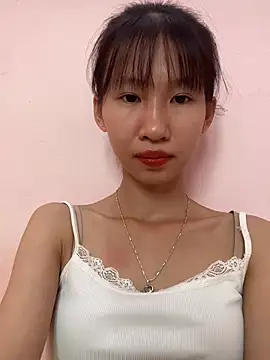 Snapshot of Abi_girl12 chatting on July 16, 5:02 am Abi girl12 online show from July 16, 5:02 am