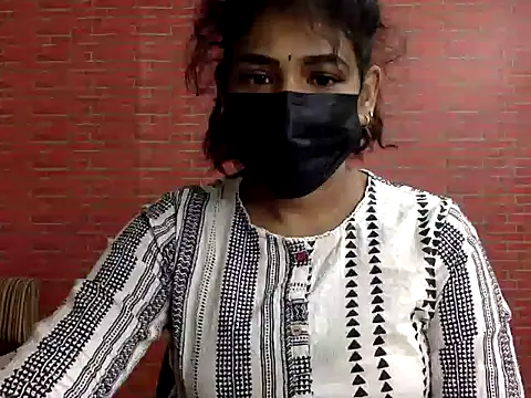 Nisha-moon online show from August 4, 7:11 am