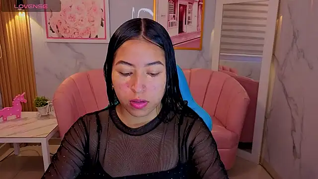 lia x a online show from June 16, 1:03 pm