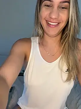 Snapshot of Betinhaalves chatting on June 16, 5:04 pm Betinhaalves online show from June 16, 5:04 pm