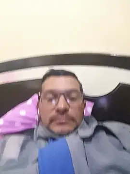 Snapshot of RIchar05 chatting on June 23, 2:59 pm RIchar05 online show from June 23, 2:59 pm