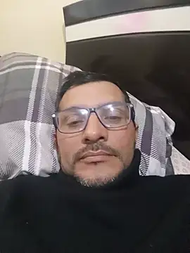 Snapshot of RIchar05 chatting on July 1, 7:35 pm RIchar05 online show from July 1, 7:35 pm