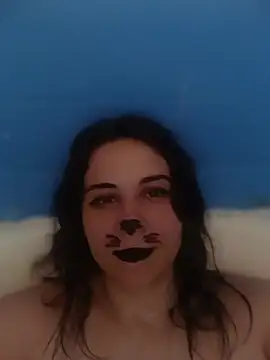 Snapshot of KattyySummer chatting on July 27, 2:35 pm KattyySummer online show from July 27, 2:35 pm