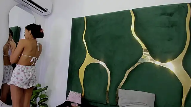 Mila petiteasm online show from July 2, 12:22 pm