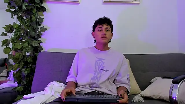 Joshua Fox online show from June 10, 7:35 pm
