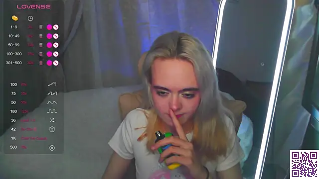 Oxcy Secret online show from July 10, 9:06 pm