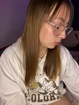Caamii  online show from August 5, 4:48 am