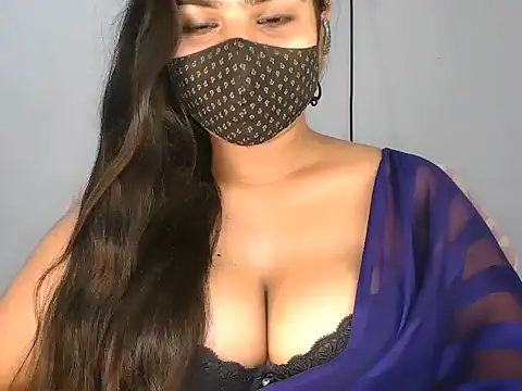 Curvy Deepa online show from June 6, 6:01 pm