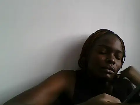Snapshot of MissElsie21 chatting on June 17, 5:32 am MissElsie21 online show from June 17, 5:32 am